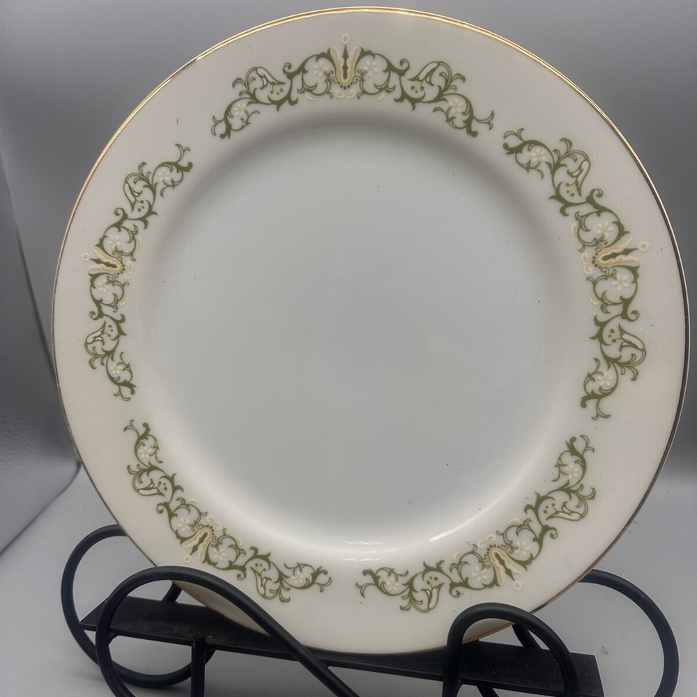 Bell Flowers Elegant White and Green Dinner Plates set of 4